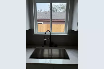 8318 Brandon Street, Houston, TX 77051 - Photo 9