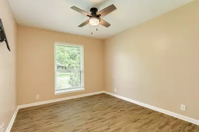 102 Turner Street, Clute, TX 77531 - Photo 25