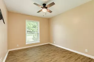 102 Turner St, Clute, TX 77531 - Photo 25