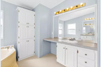 13713 Sarah Circle Drive, Willis, TX 77378 - Photo 33