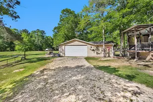 13713 Sarah Cir Dr, Willis, TX 77378 - Photo 3