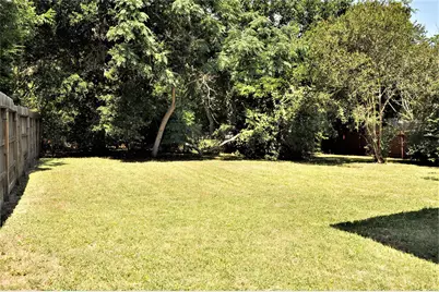 913 Independence Street, Brenham, TX 77833 - Photo 11