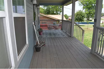 913 Independence Street, Brenham, TX 77833 - Photo 3