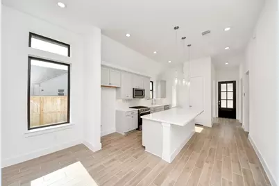 6511 Canary Knoll Court, Richmond, TX 77469 - Photo 9