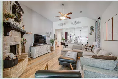 13402 Quail Landing Lane, Rosharon, TX 77583 - Photo 11