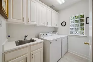 2727 Tudor Manor, Houston, TX 77082 - Photo 9