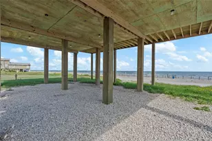 12824 Bermuda Beach Dr, Galveston, TX 77554 - Photo 21