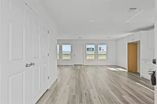 12824 Bermuda Beach Dr, Galveston, TX 77554 - Photo 3