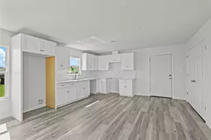 12824 Bermuda Beach Dr, Galveston, TX 77554 - Photo 7