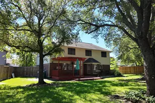 14802 Hollydale Dr, Houston, TX 77062 - Photo 17