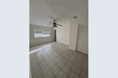 10134 Kirkglen Drive, Houston, TX 77089 - Photo 17