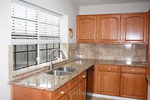 2319 Mill Creek Dr, Sugar Land, TX 77478 - Photo 3