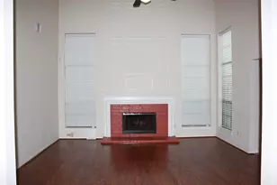 2319 Mill Creek Dr, Sugar Land, TX 77478 - Photo 7