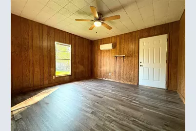 3807 Lands End Court, Granbury, TX 76048 - Photo 11