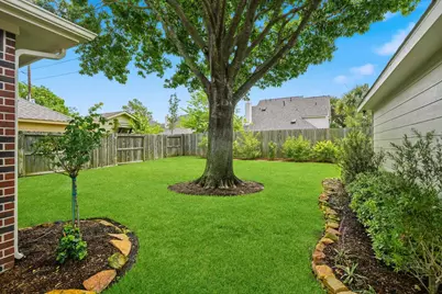 5718 Pebble Bank Lane, Houston, TX 77041 - Photo 37