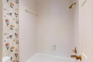 5107 Middle Falls Dr, Houston, TX 77345 - Photo 29
