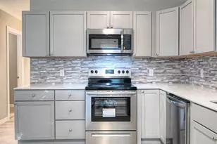 10157 Barberry St, Willis, TX 77318 - Photo 9