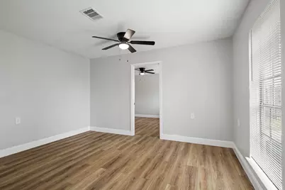 9231 Cobbleshire Drive, Houston, TX 77037 - Photo 3