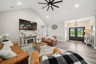 7332 Kurt Dr, Brenham, TX 77833 - Photo 3