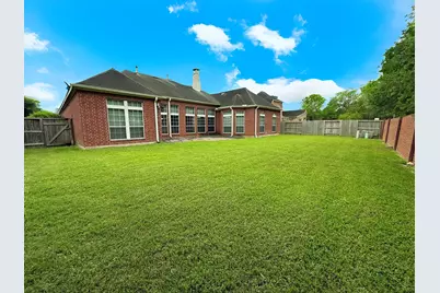 2227 Greenhaven Drive, Sugar Land, TX 77479 - Photo 7