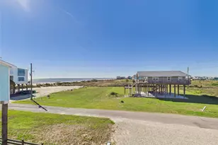 842 Main St, Crystal Beach, TX 77650 - Photo 39