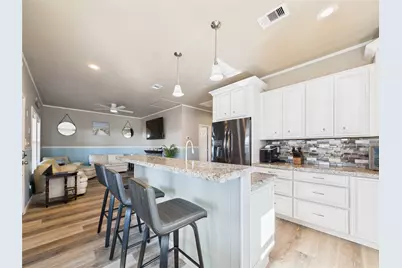 842 Main Street, Crystal Beach, TX 77650 - Photo 25