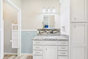 842 Main St, Crystal Beach, TX 77650 - Photo 35