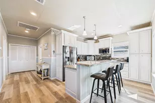 842 Main St, Crystal Beach, TX 77650 - Photo 29