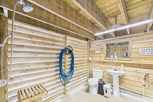 842 Main St, Crystal Beach, TX 77650 - Photo 9