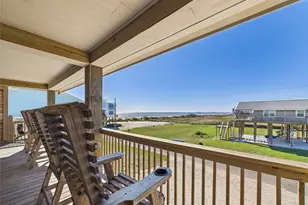 842 Main St, Crystal Beach, TX 77650 - Photo 23