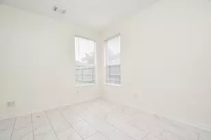 9641 Weldridge Dr, Sugar Land, TX 77498 - Photo 15