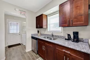 13629 Lynnwood Ln, Sugar Land, TX 77498 - Photo 19