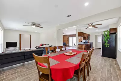 13629 Lynnwood Lane, Sugar Land, TX 77498 - Photo 11