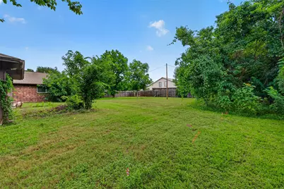 13629 Lynnwood Lane, Sugar Land, TX 77498 - Photo 35