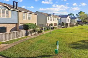 10715 Sandpiper Dr, Houston, TX 77096 - Photo 43