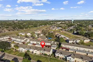 10715 Sandpiper Dr, Houston, TX 77096 - Photo 45