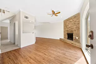 10715 Sandpiper Dr, Houston, TX 77096 - Photo 5