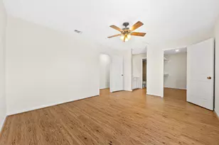 10715 Sandpiper Dr, Houston, TX 77096 - Photo 29