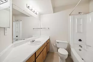 1660 W T C Jester Blvd, Houston, TX 77008 - Photo 7