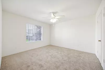 1660 W T C Jester Boulevard #205, Houston, TX 77008 - Photo 5