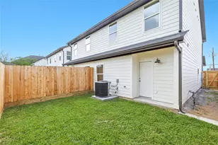 6138 Brookfield Dr, Houston, TX 77085 - Photo 23