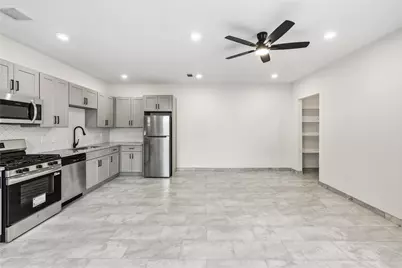 6138 Brookfield Drive #A, Houston, TX 77085 - Photo 5