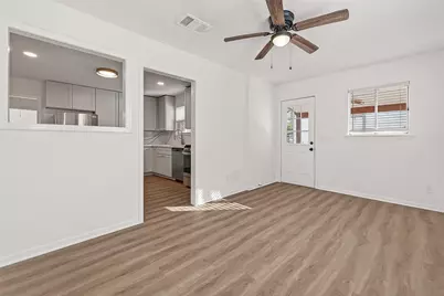 1719 W Sealy Street, Alvin, TX 77511 - Photo 19