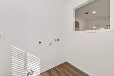 1719 W Sealy Street, Alvin, TX 77511 - Photo 21