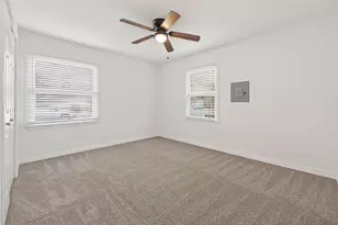 1719 W Sealy St, Alvin, TX 77511 - Photo 25