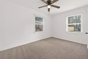 1719 W Sealy St, Alvin, TX 77511 - Photo 29