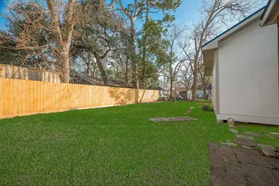 1719 W Sealy Street, Alvin, TX 77511 - Photo 45