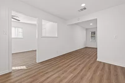 1719 W Sealy Street, Alvin, TX 77511 - Photo 17