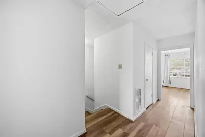 8456 Leawood Boulevard, Houston, TX 77072 - Photo 11