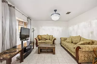 8456 Leawood Boulevard, Houston, TX 77072 - Photo 7